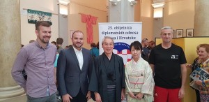 43950461_2209087989413347_1515595019891769344_n