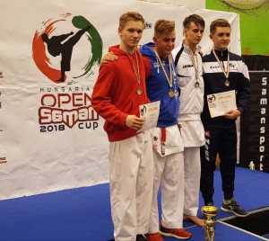 Jurica Runtas, Mađarska