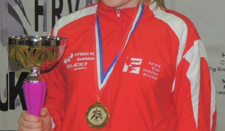 45714320_2226676604321152_3621924497419927552_n